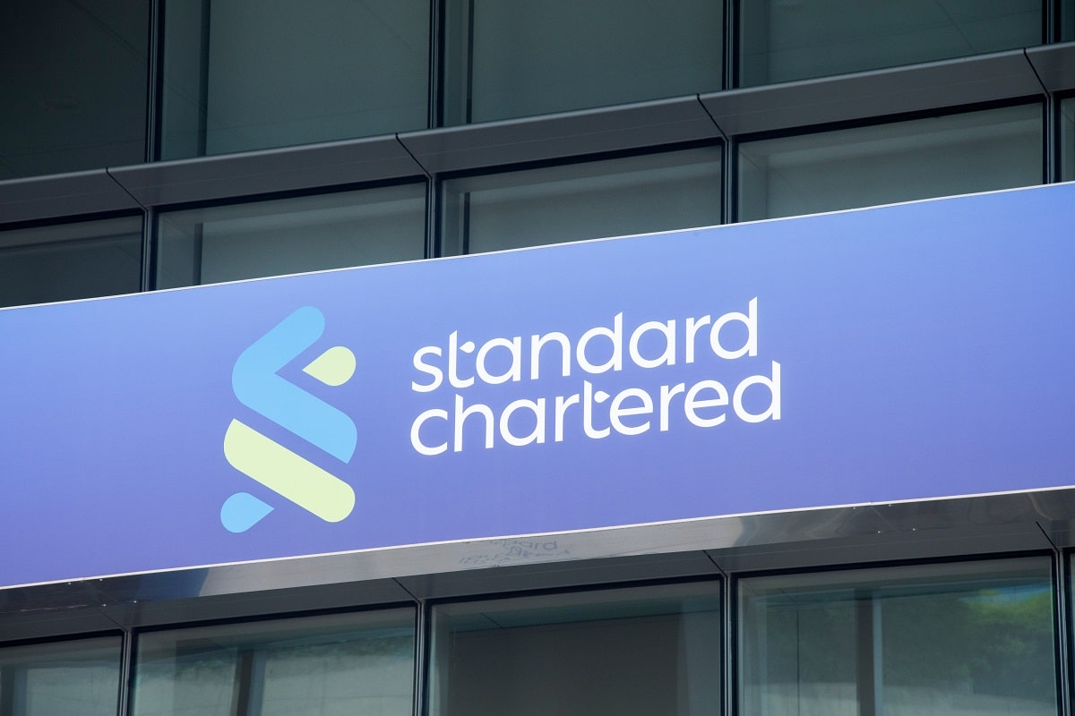 Los ETF de Solana y XRP llegarán, pero en 2025: Standard Chartered