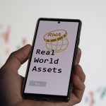 Fidelity lanza un token que paga intereses