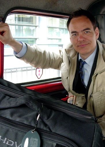 Max Keiser trabaja viajando a distintas partes del ‌mundo. Fuente: Wikipedia.