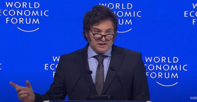 Milei pone el foco en mensajes sobre la libertad de usar cualquier moneda. Fuente: YouTube/World Economic Forum.